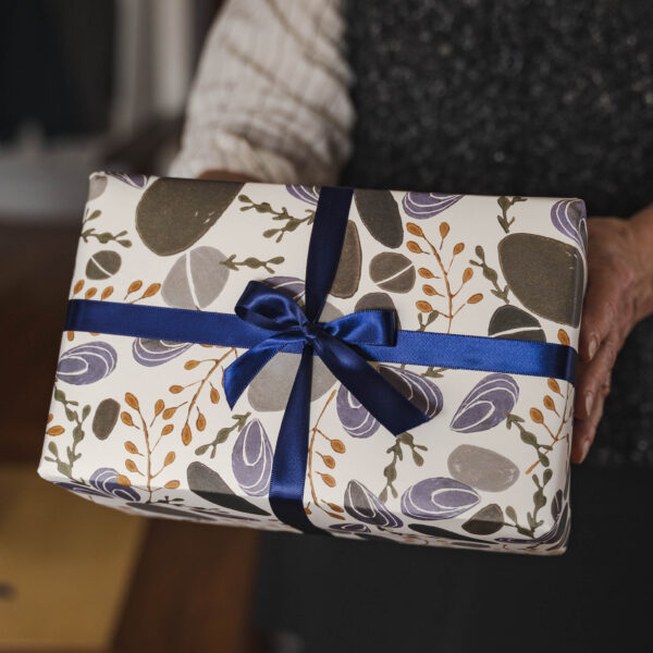 Wrapping paper with mussels design
