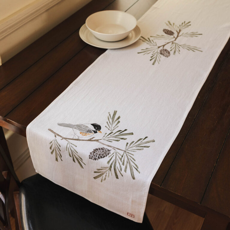 Table Runner – CHICKADEE-DEE-DEE